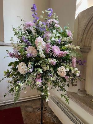 Flower pedestal