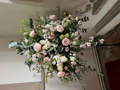 Flower pedestal