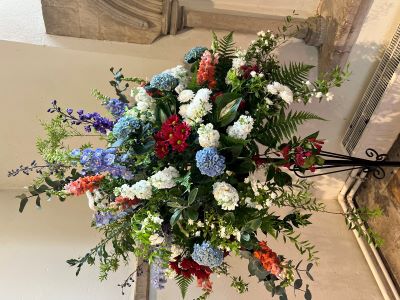 Flower pedestal