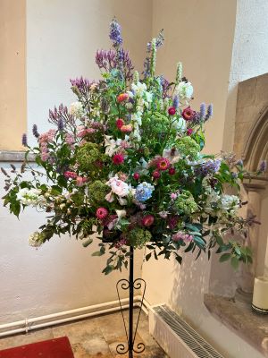 Flower pedestal